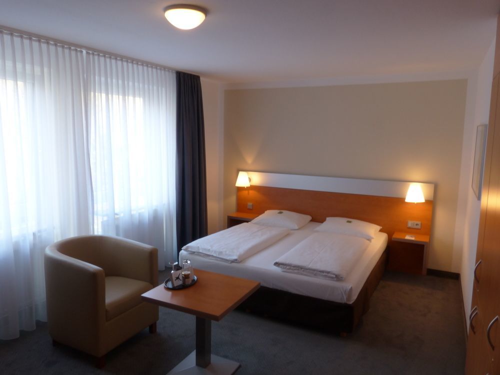 فندق فندق جوتيل آند ليفينج ميونيخ-نيمفنبورج المظهر الخارجي الصورة